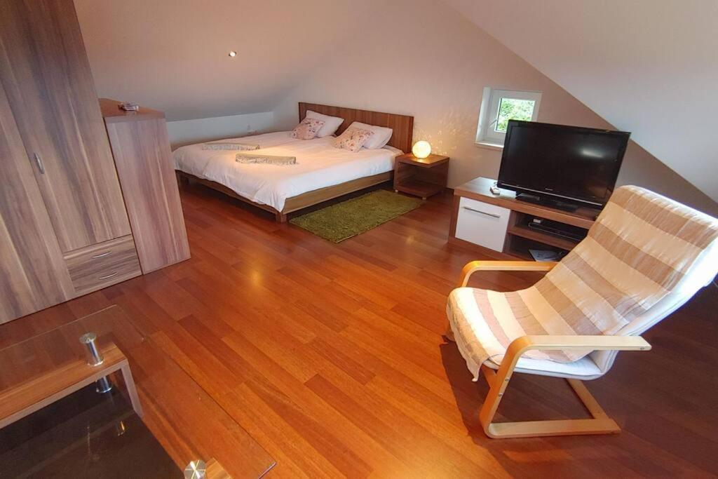 Holiday home Vikend Hisa Vrhe